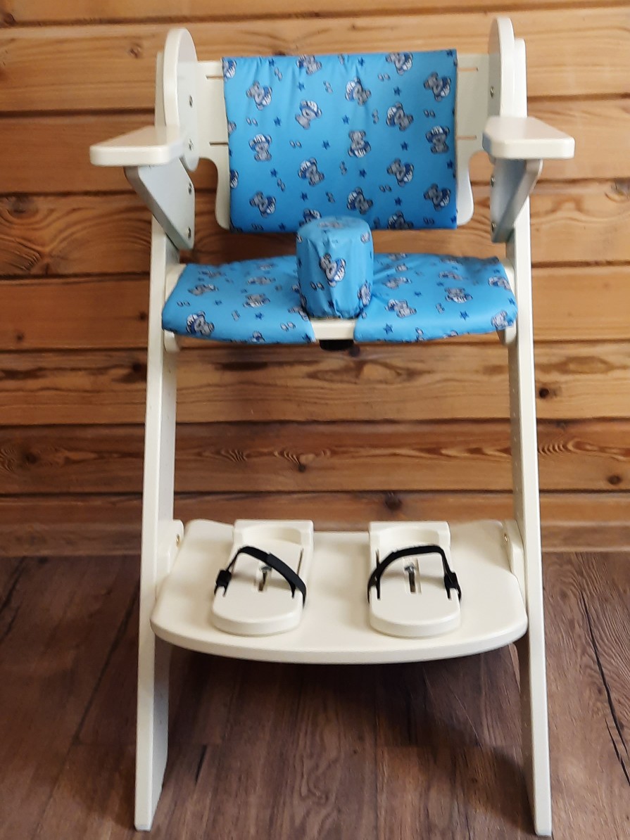 Растущий стул   Kidguru Тедди  с прямой спинкой 23 см и дцп -опциями  будет удобен ребенку    и может использоваться за общим 
 семейным  столом